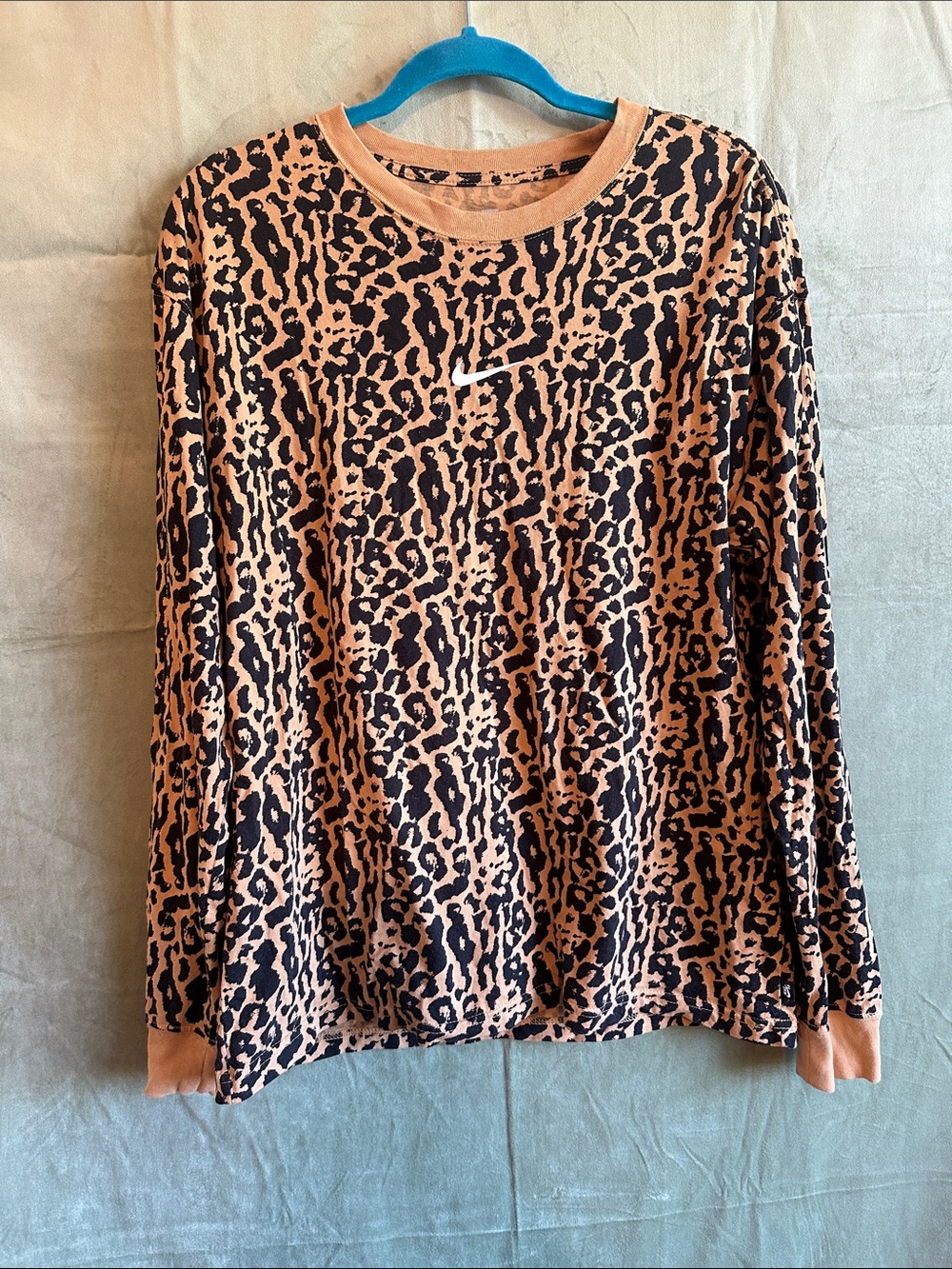 #935 Nike Women’s Leopard Print Long-Sleeve Crew - Peach and Black